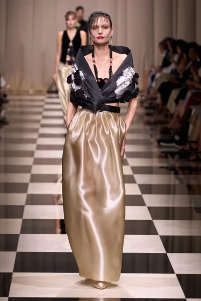 Look 22
